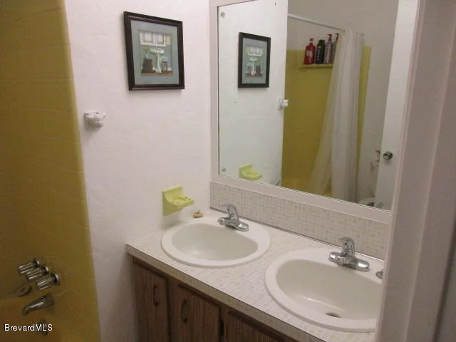 Photo of 840 Bianca Drive NE