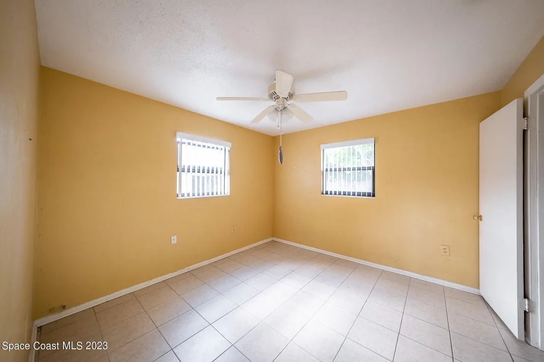 Photo of 1541 Mac Arthur Lane