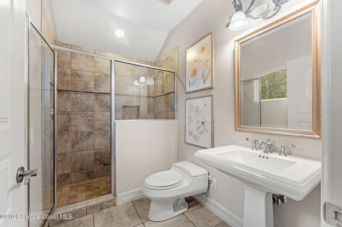 Photo of 804 Chatsworth Drive