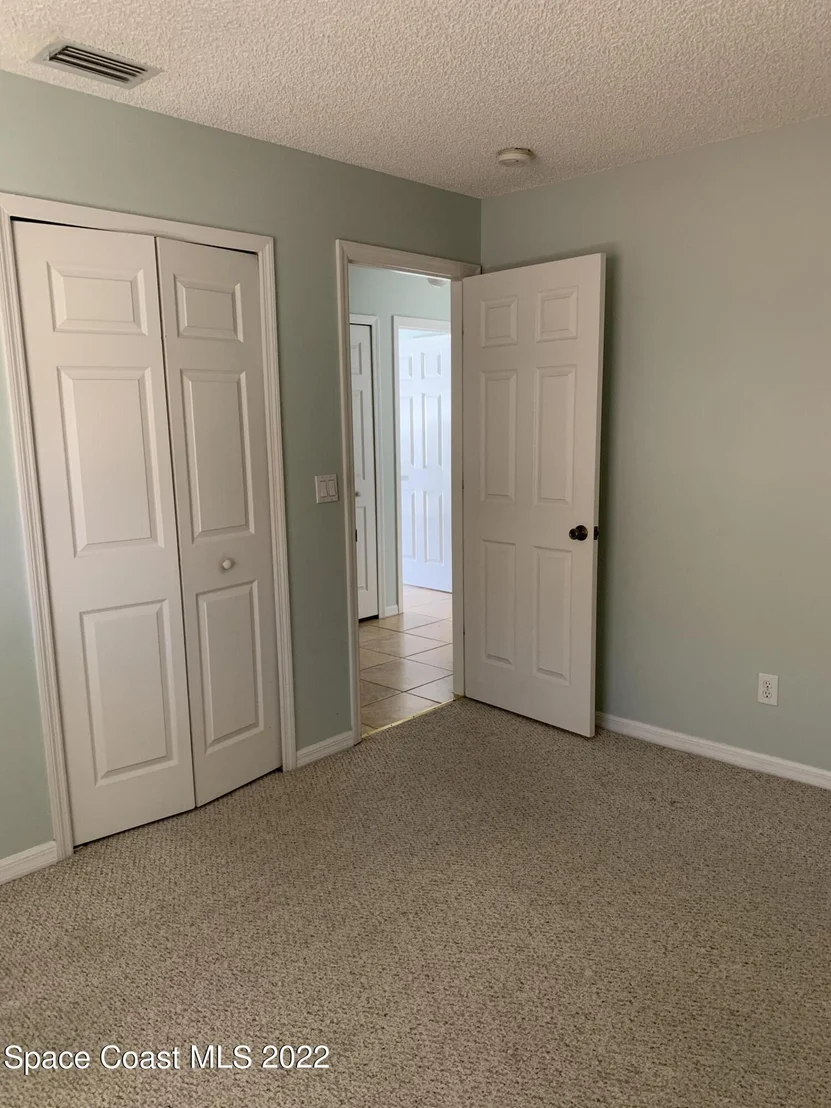 Photo of 982 Shaw Circle