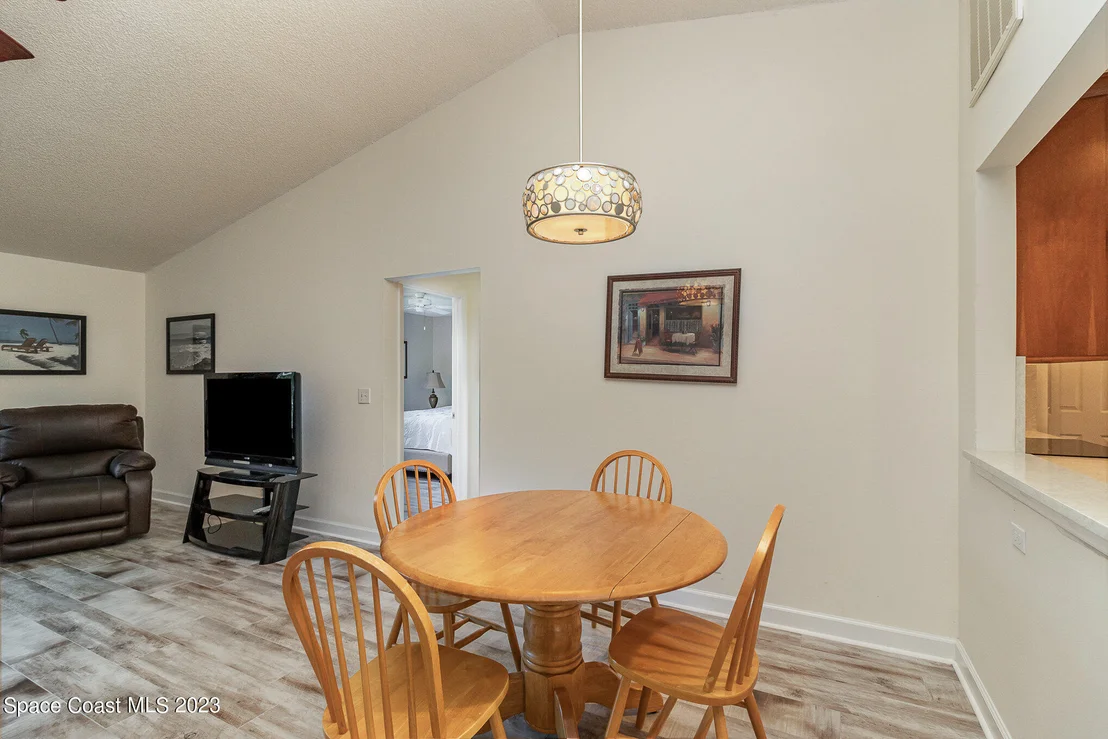 Photo of 833 Pine Shadows Avenue
