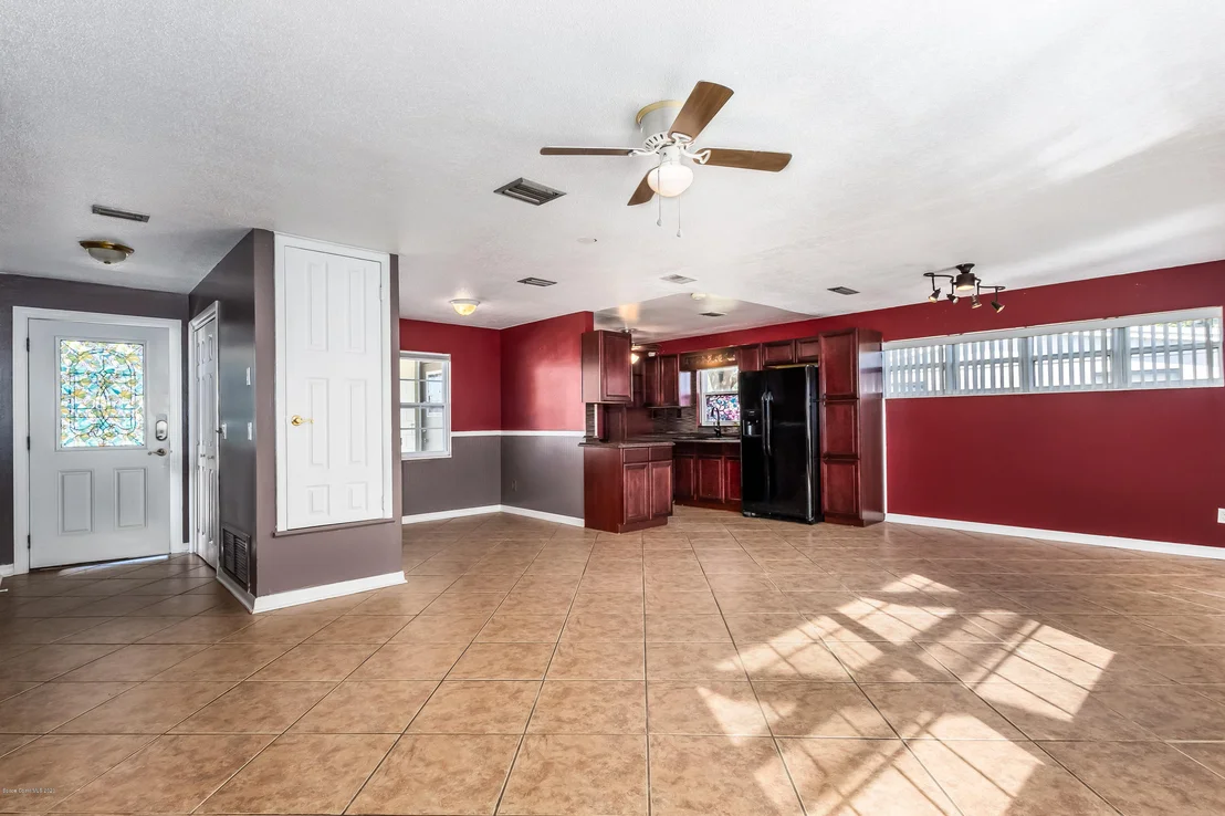 Photo of 1083 Coronado Drive