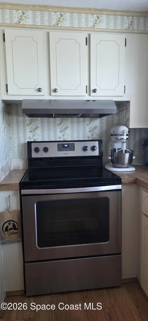 Photo of 579 N Dolphin Circle