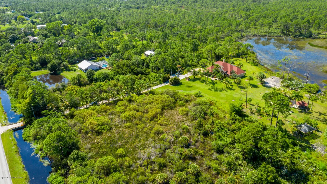 Photo of 1460 Grant Road