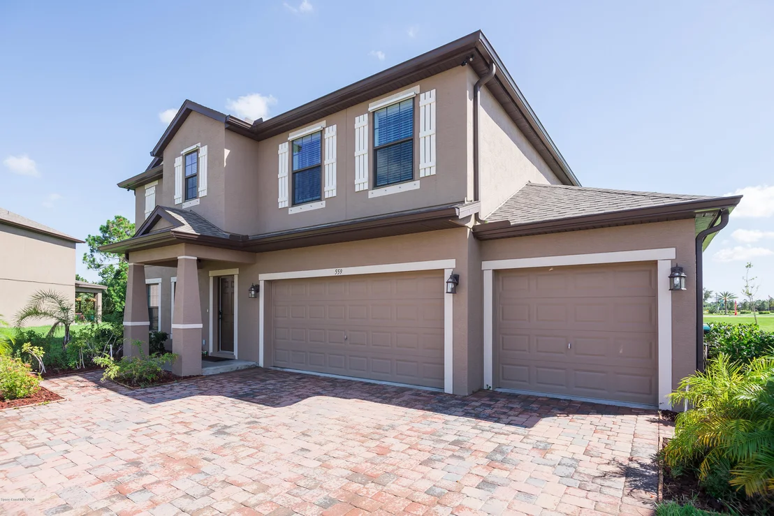 Photo of 559 Trymore Drive SE