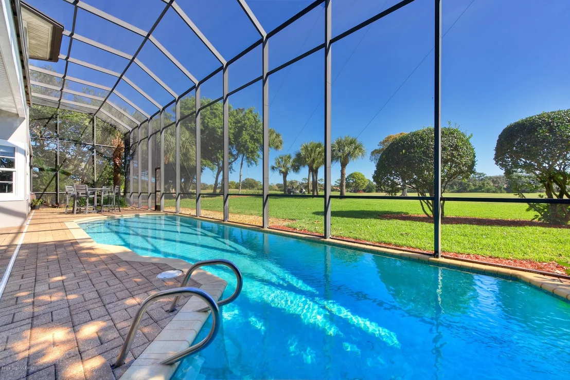 Photo of 637 Woodbridge Drive