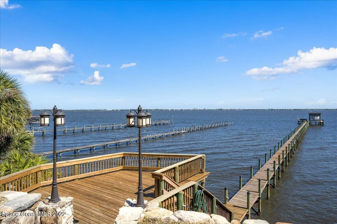 Photo of 671 Indian River Drive