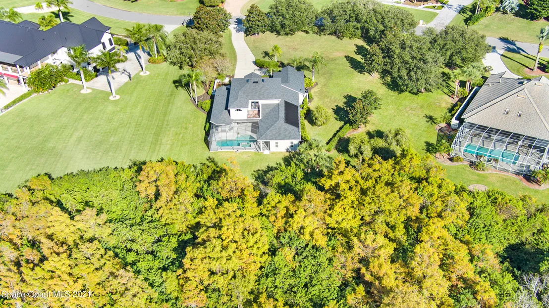 Photo of 882 Oak Park Drive