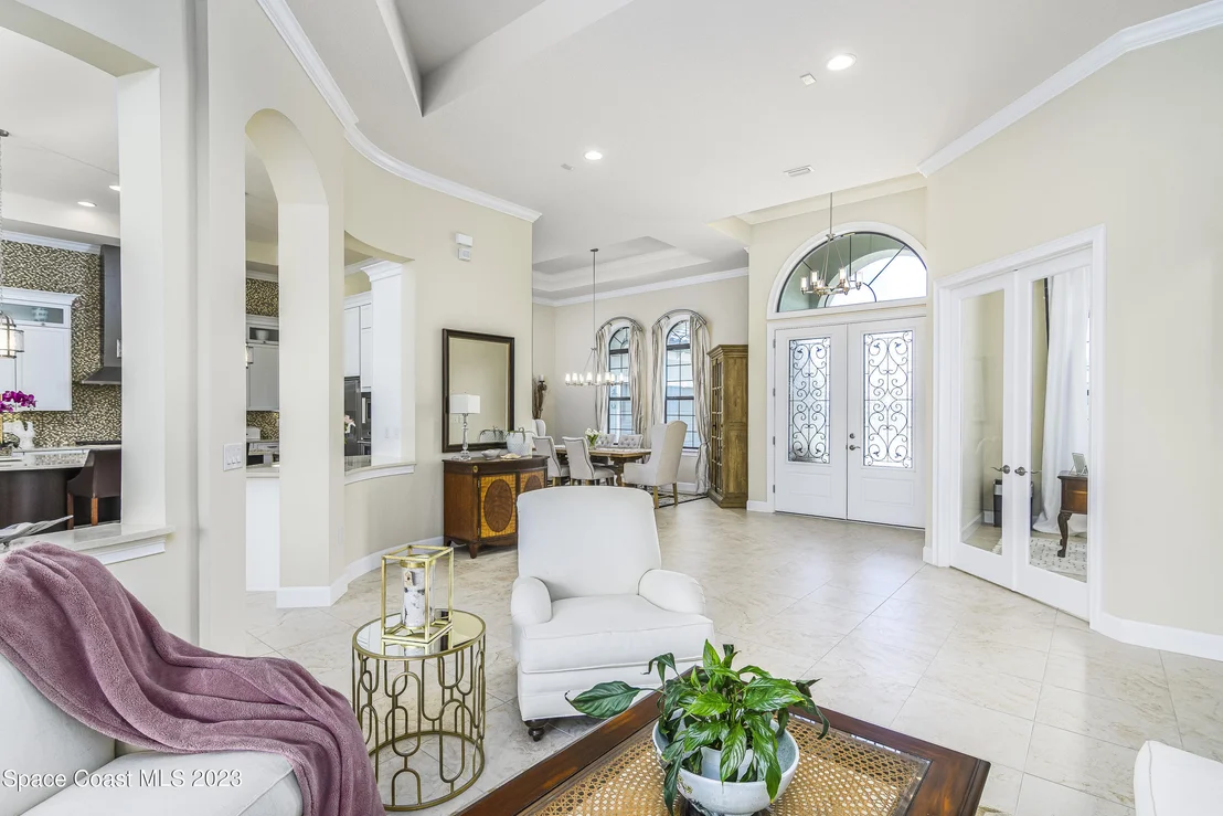 Photo of 814 Lorenza Place