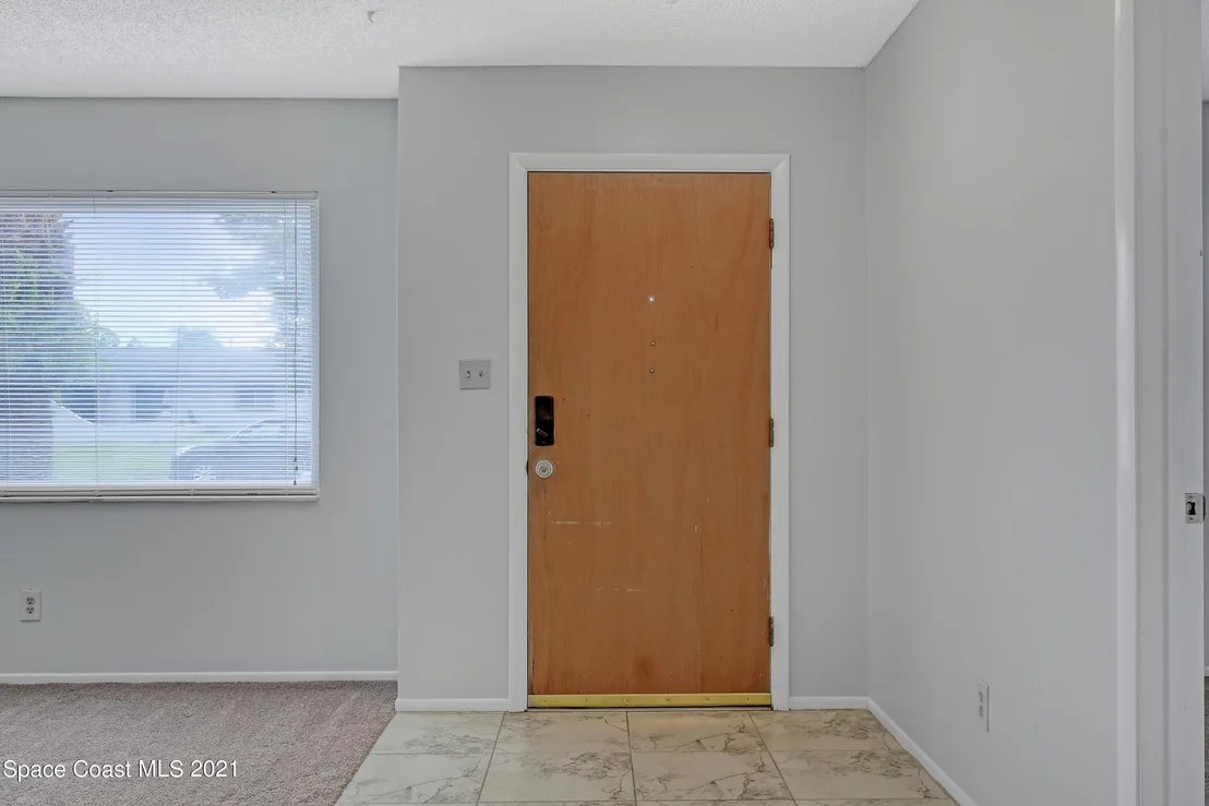 Photo of 2762 Hereford Road