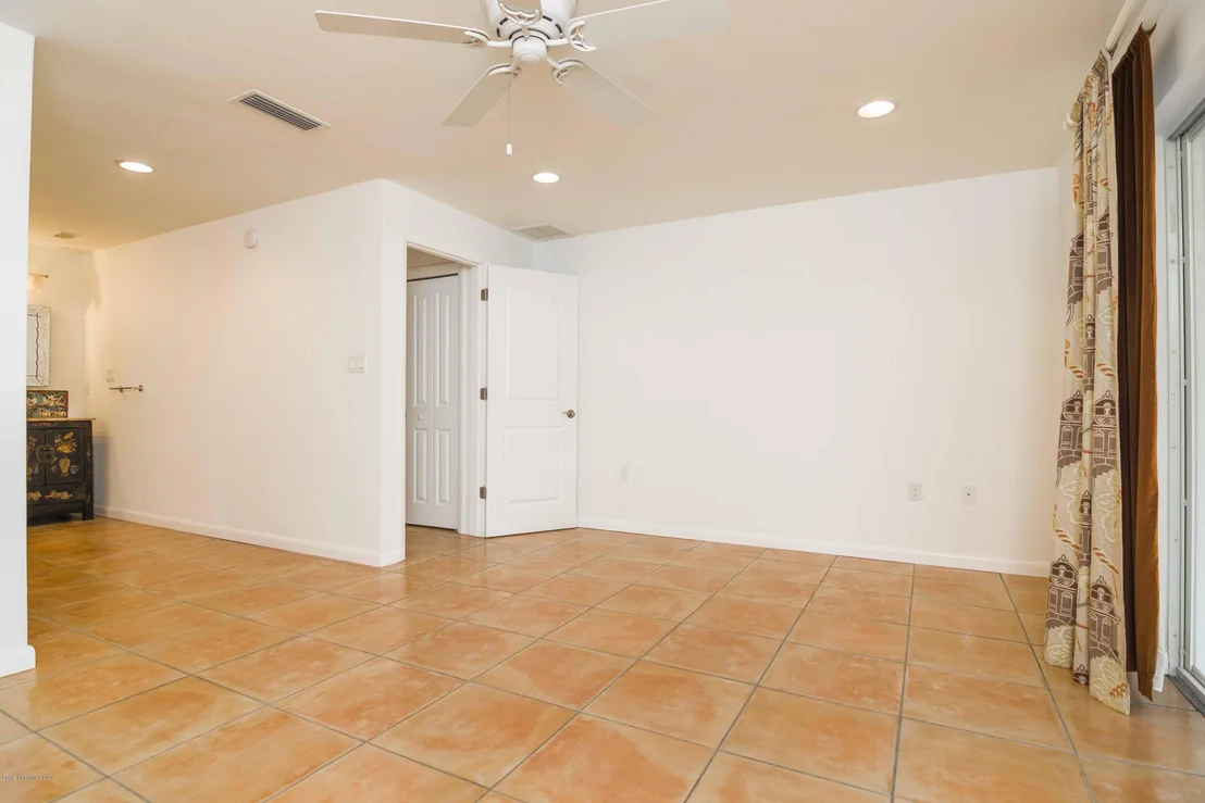 Photo of 208 Rose Drive