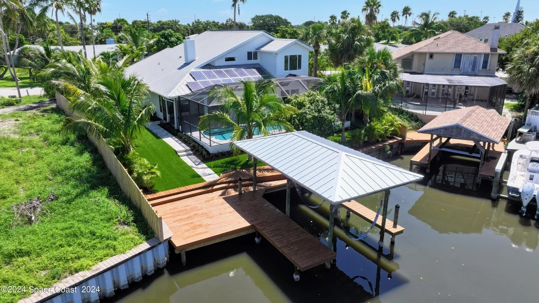 Photo of 396 Riverview Lane