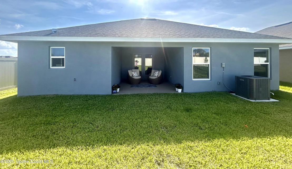 Photo of 1225 Kylar Drive NE