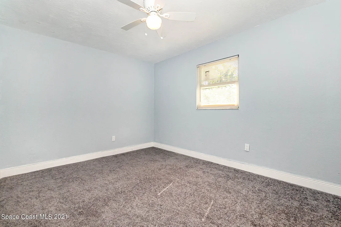 Photo of 646 Ford Circle W