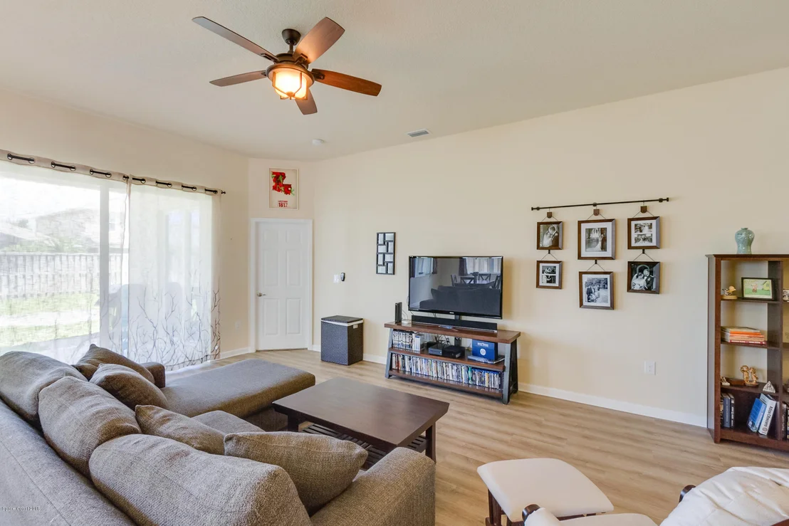 Photo of 3163 Constellation Drive