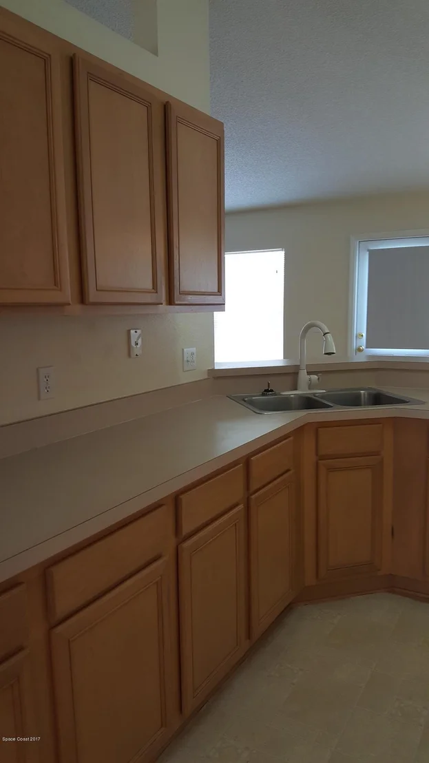Photo of 3256 Reef Road SE