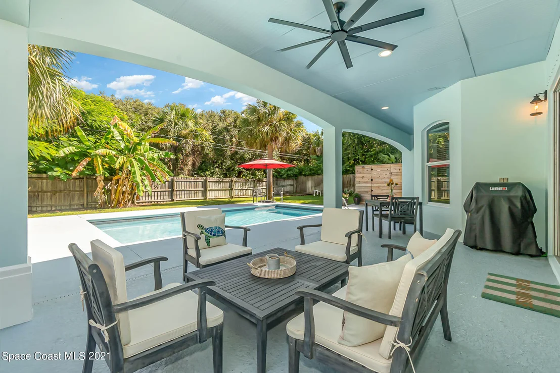 Photo of 250 Heron Drive