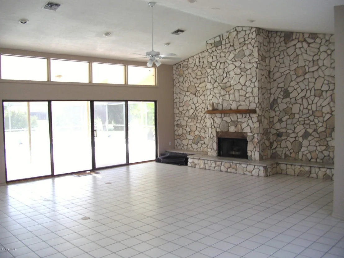 Photo of 544 Deerfield Drive