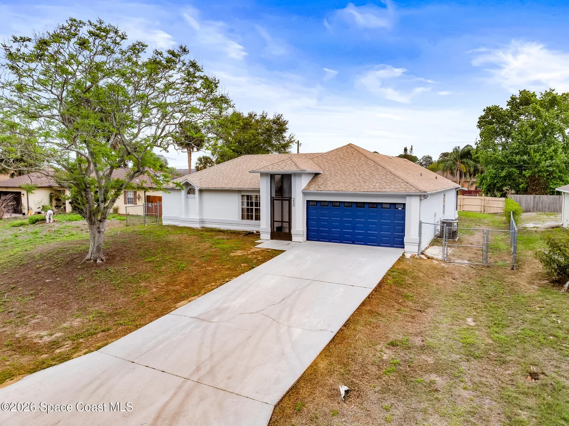 Photo of 220 Lanack Road SE