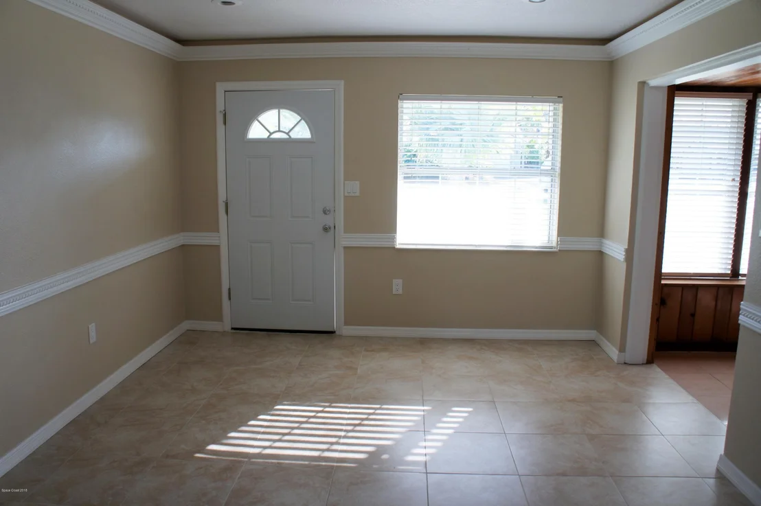 Photo of 456 Willow Lane