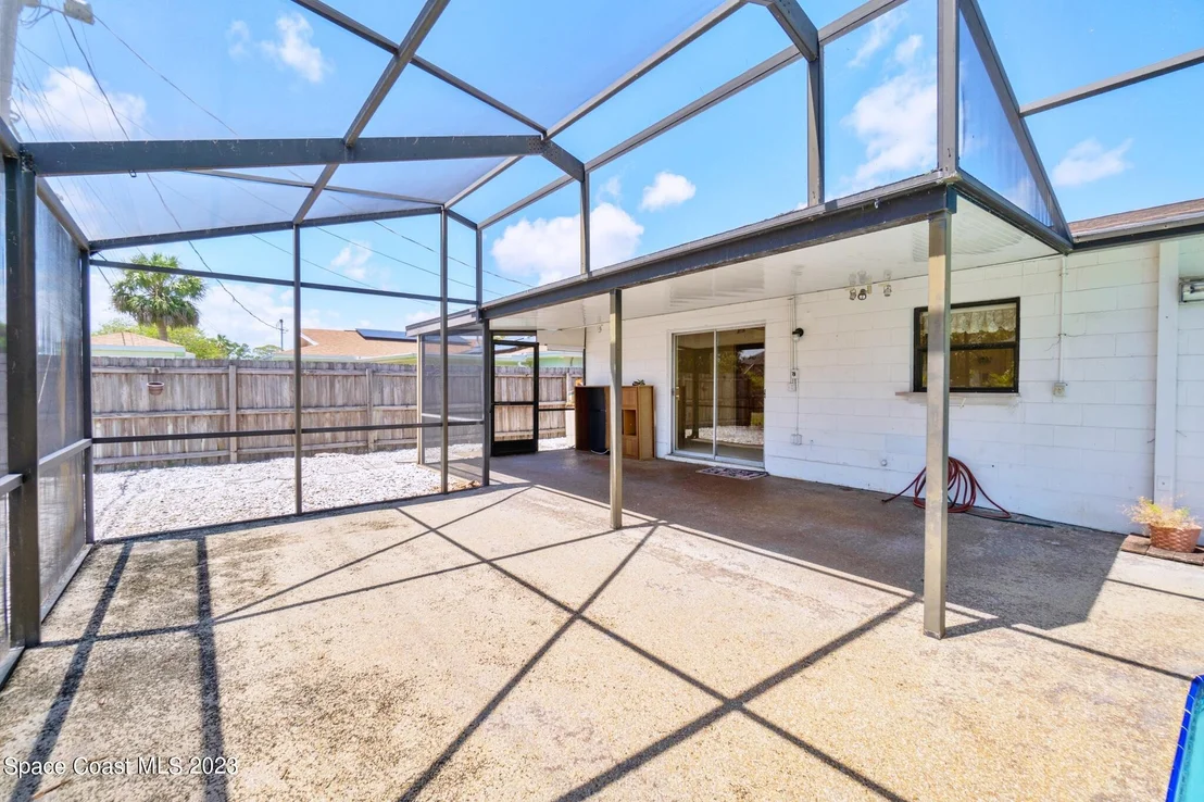 Photo of 899 Jefferson Road
