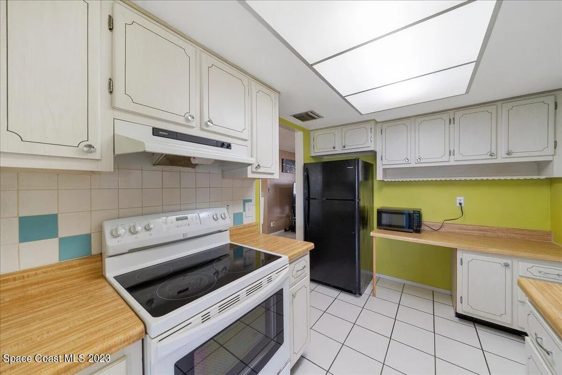 Photo of 533 Clarke Avenue