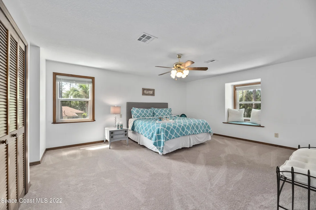 Photo of 3925 Milwaukee Avenue