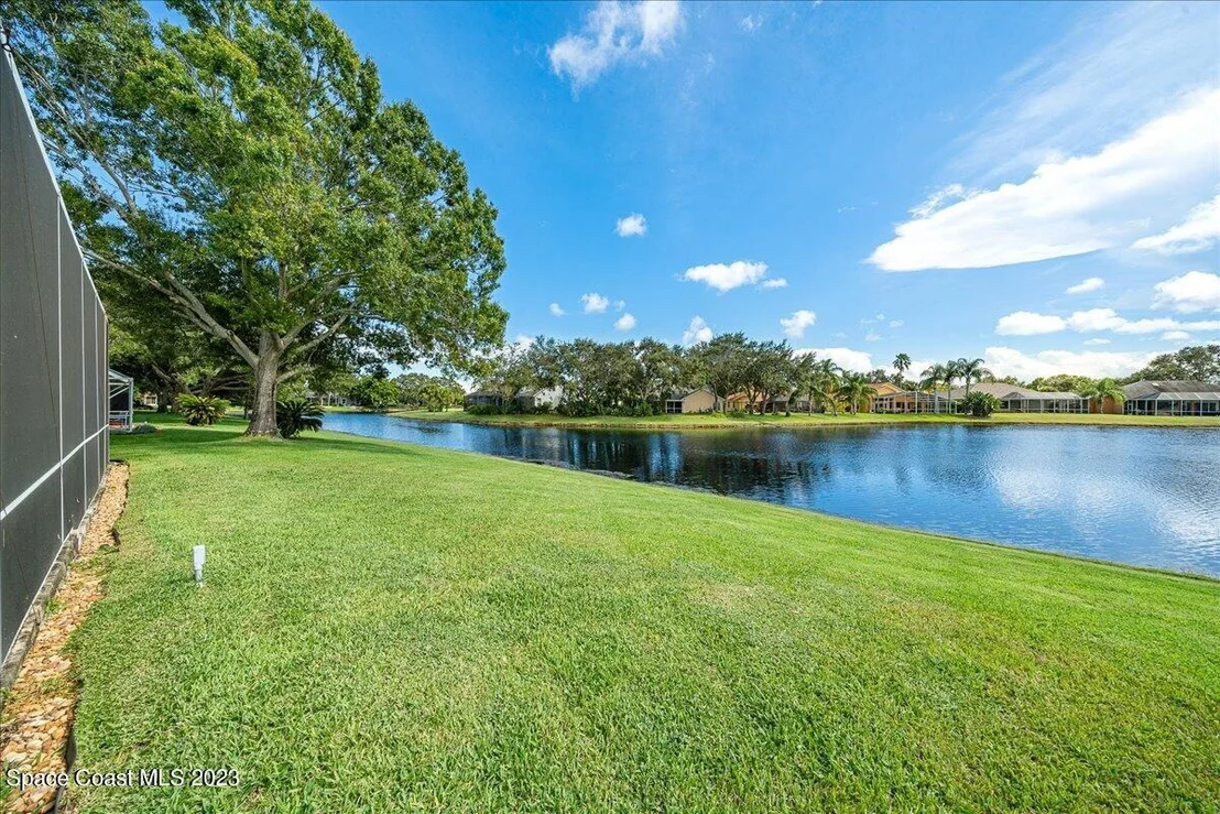 Photo of 369 Lake Victoria Circle