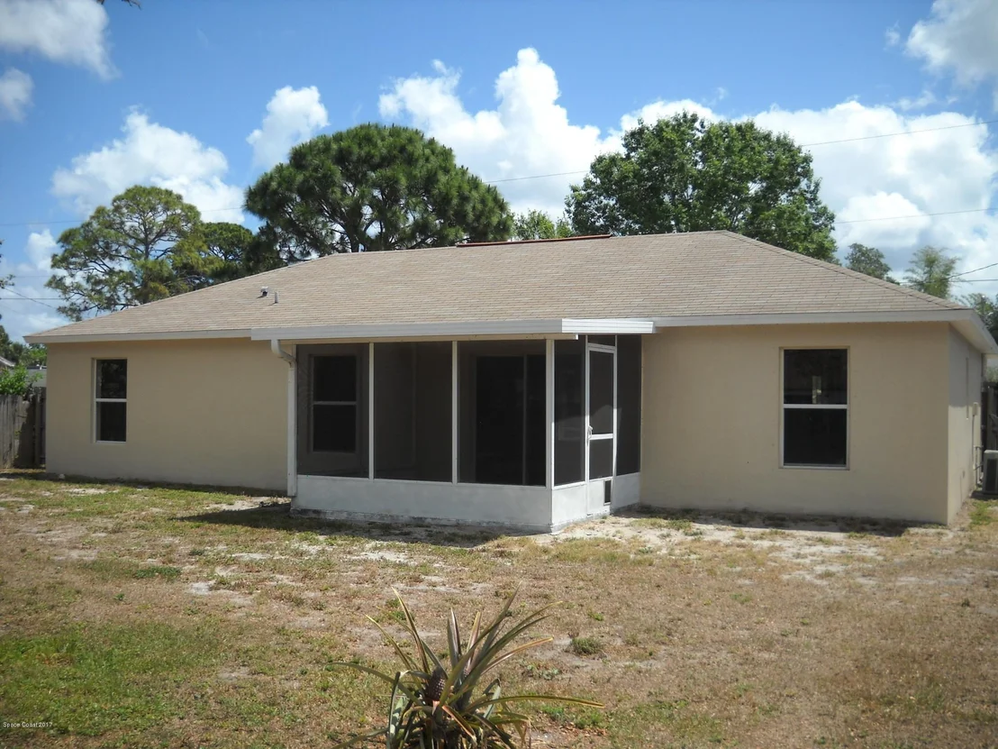 Photo of 5660 Holden Road