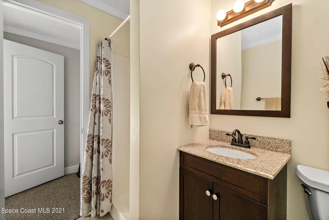 Photo of 1046 Pinetree Drive