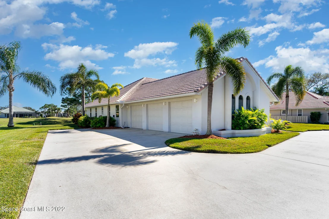 Photo of 697 Spring Lake Drive