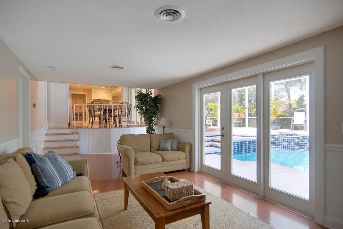 Photo of 405 Riverside Drive