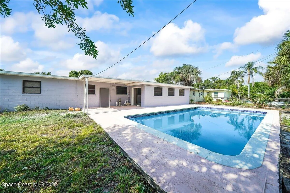 Photo of 1210 Willow Lane