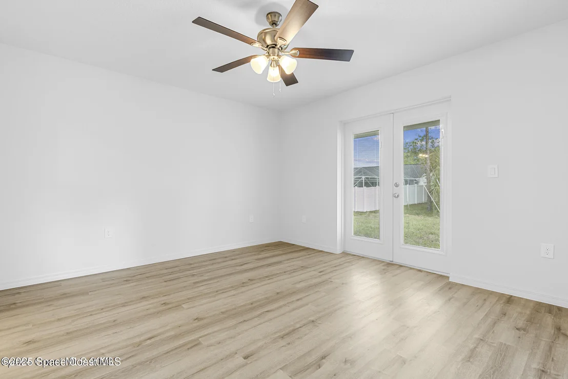 Photo of 430 Scanlon Road