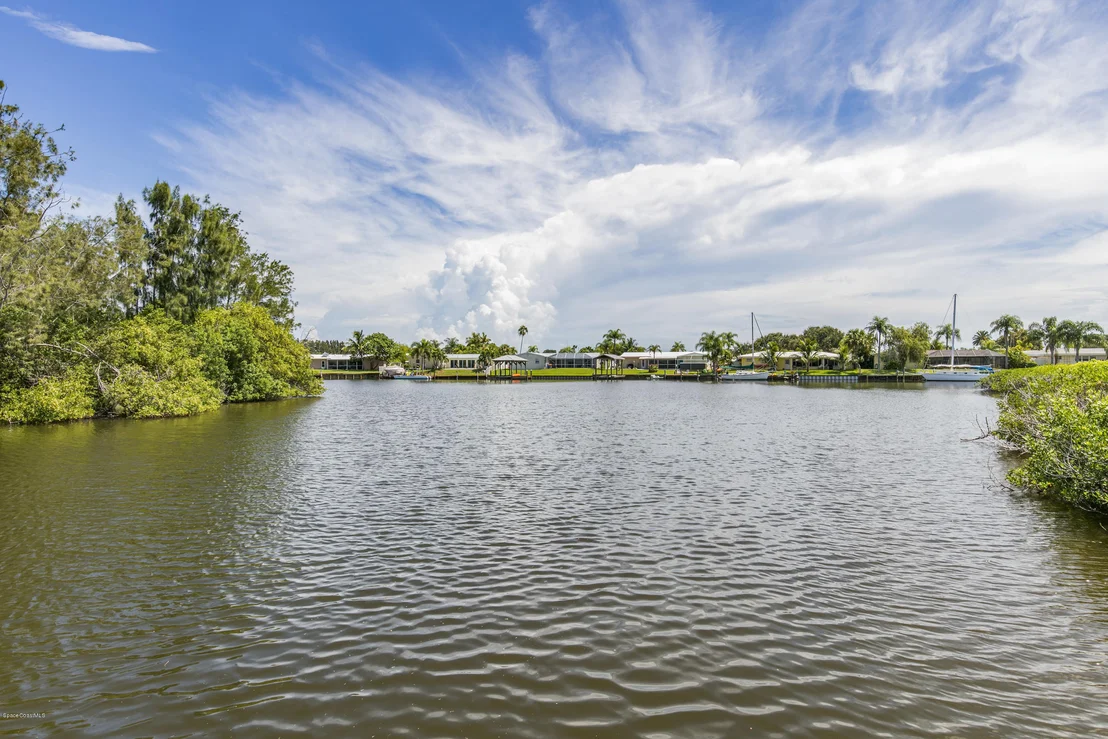 Photo of 262 Lanternback Island Drive