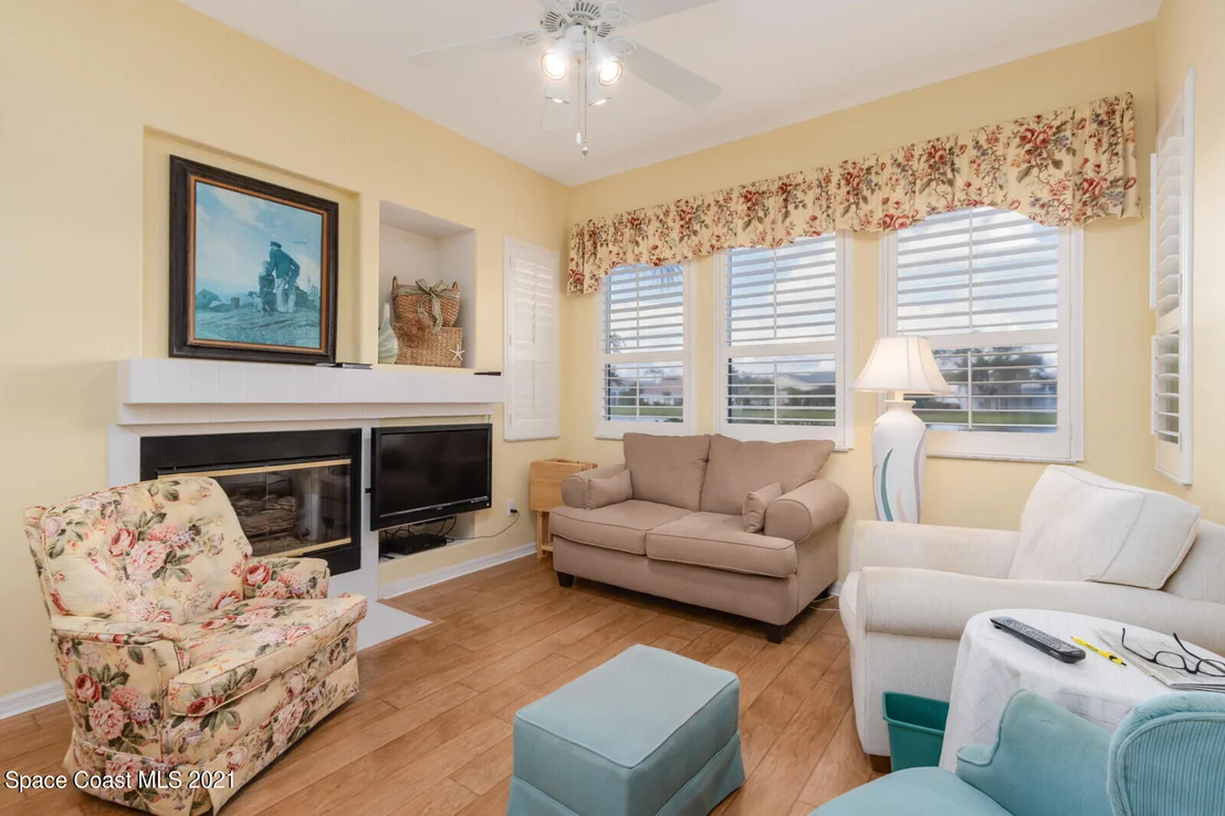 Photo of 952 Somerset Lane