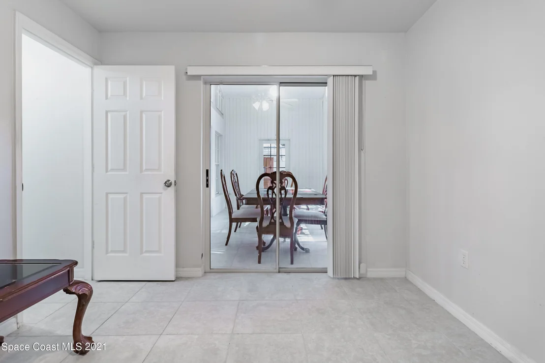 Photo of 2423 Saint Johns Lane