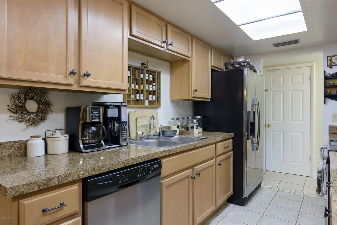 Photo of 570 Teak Drive