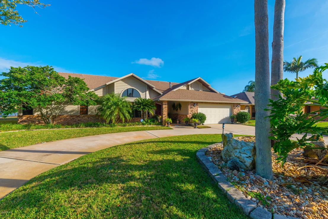 Photo of 577 Crystal Lake Drive