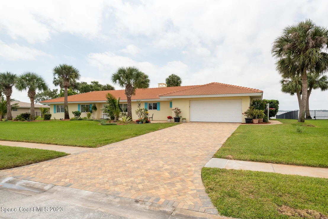 Photo of 775 Malibu Lane