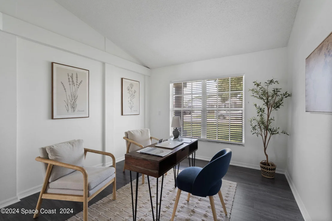 Photo of 1049 Jacaranda Circle
