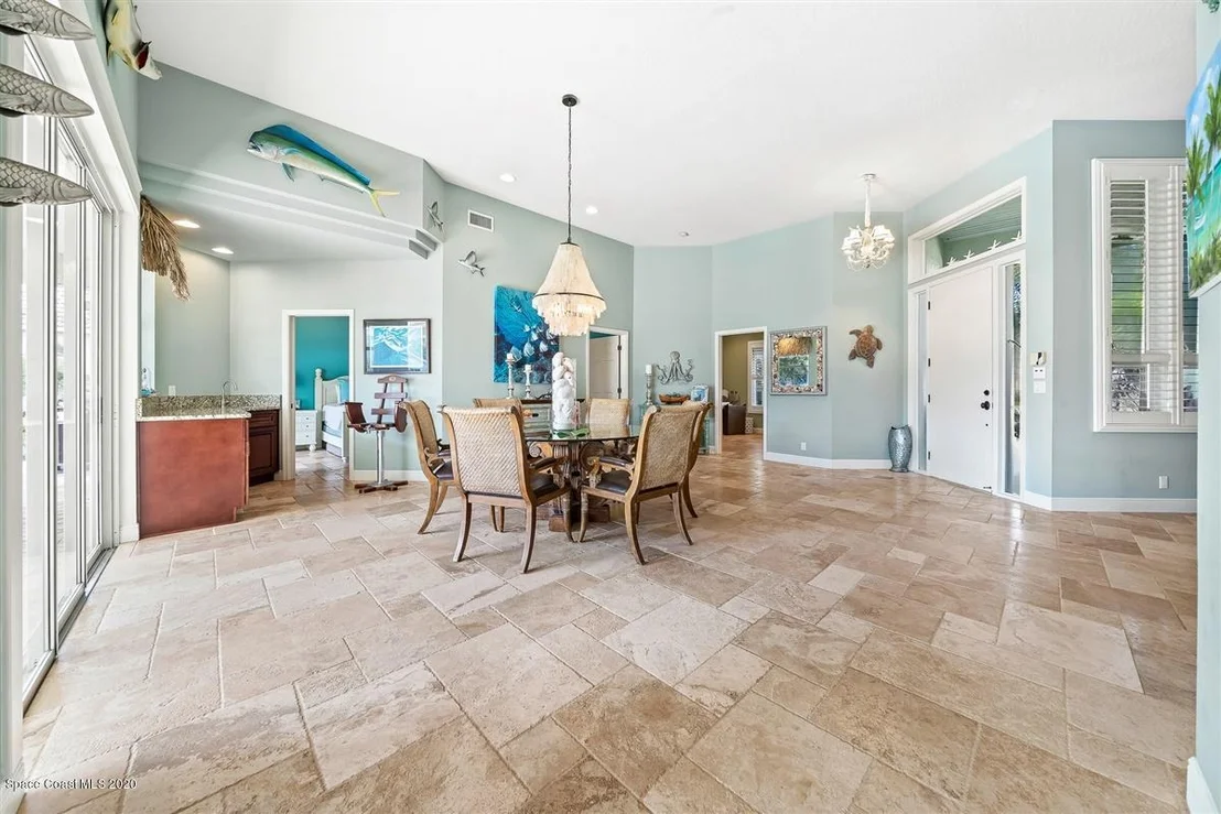Photo of 840 Peregrine Drive