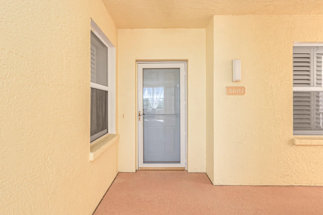 Photo of Unit 604 at 100 Riverside Drive