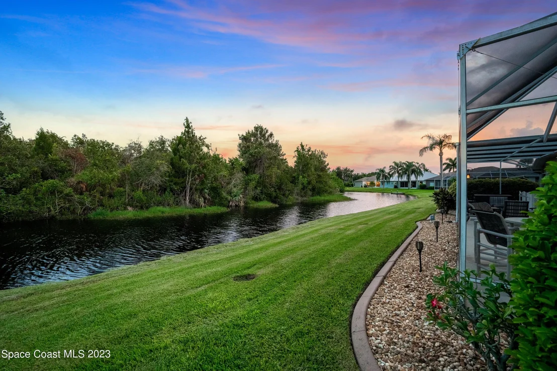 Photo of 665 Carriage Hill Road