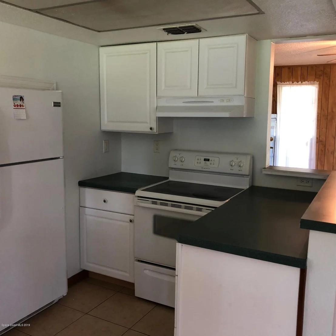 Photo of 2828 Stearns Avenue NE