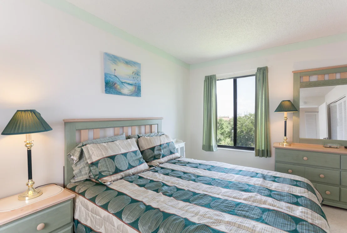 Photo of Unit 2405 at 1750 Commodore Boulevard