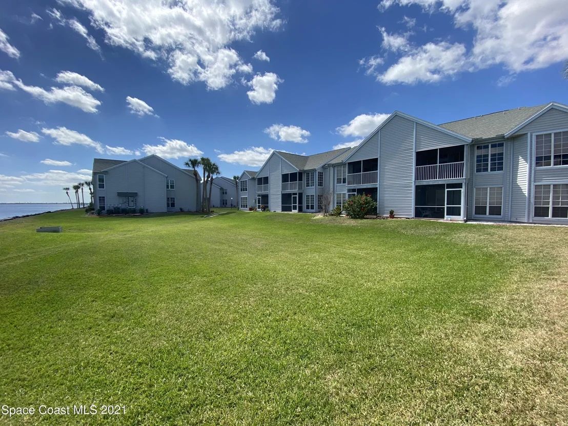 Photo of Unit 103 at 7180 Highway  1