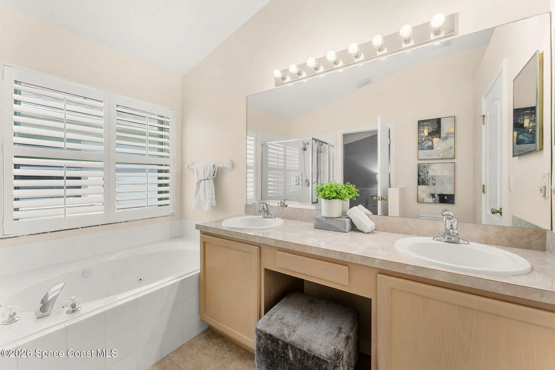 Photo of 992 Shaw Circle
