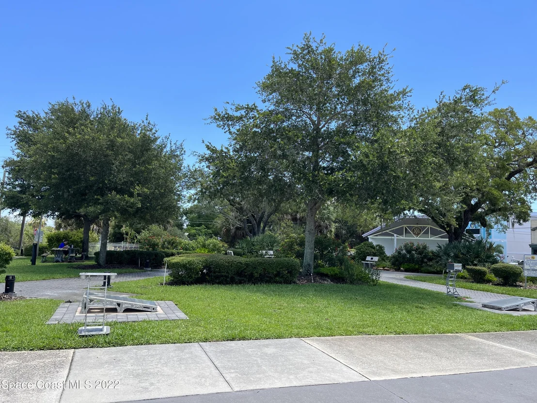 Photo of 1707 Avocado Avenue
