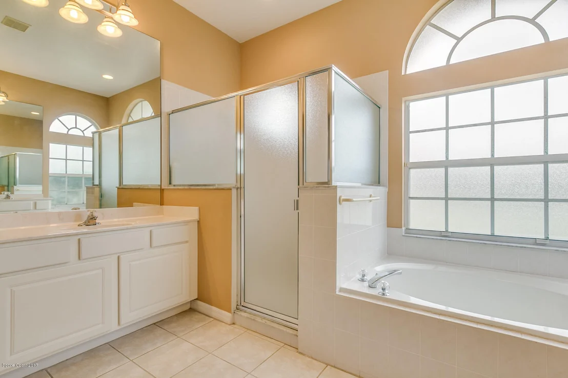 Photo of 3637 Peninsula Circle